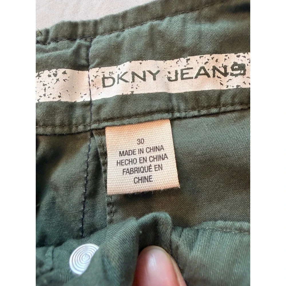 DKNY Jeans Mens 30 Olive Green Cargo Shorts Military Patch Utility Cotton Twill